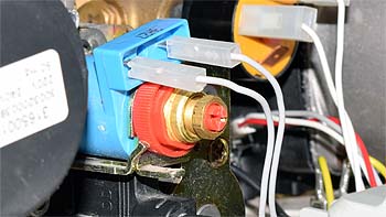 hl s24 compact h06148 gv adjustment.jpg